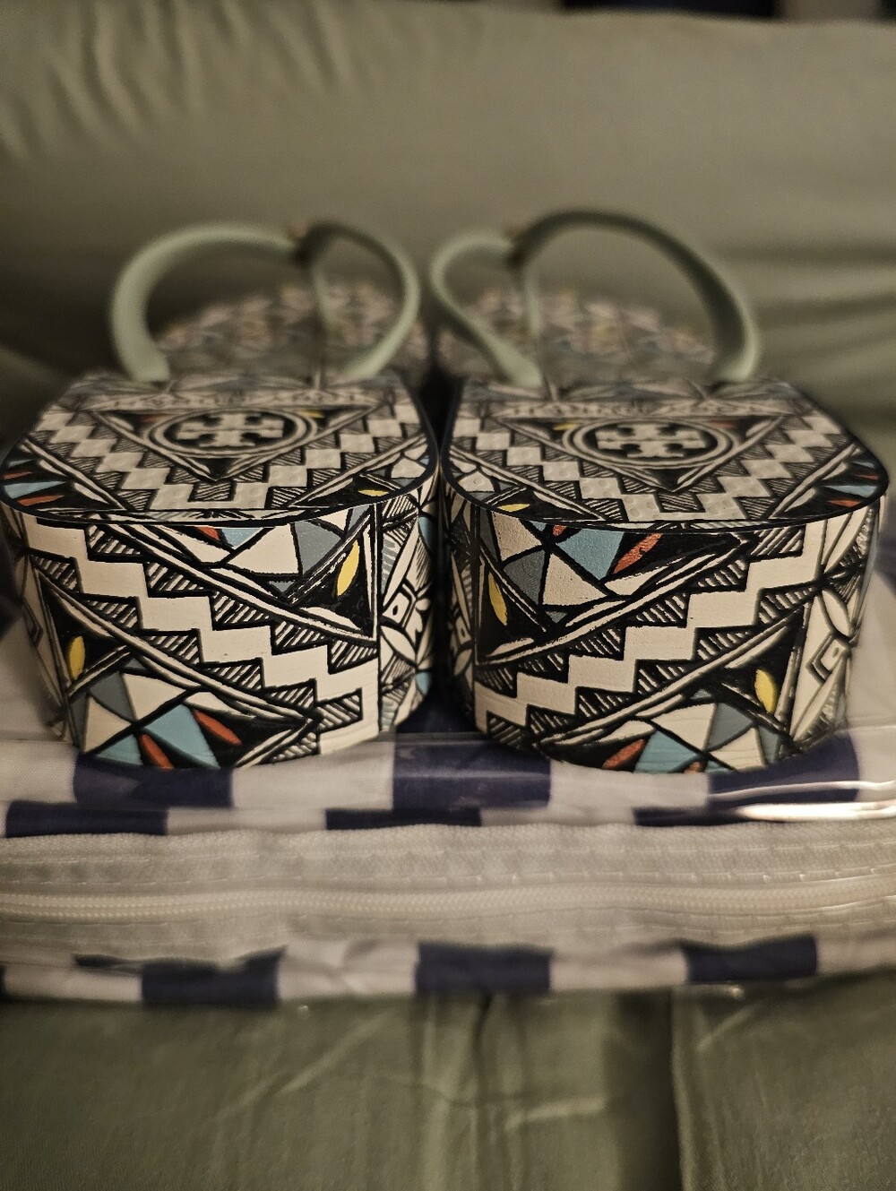 Tory Burch Thandie Printed Wedge Flip Flops Psychedelic Geo Mint Green Sz 8.5 - Picture 6 of 14